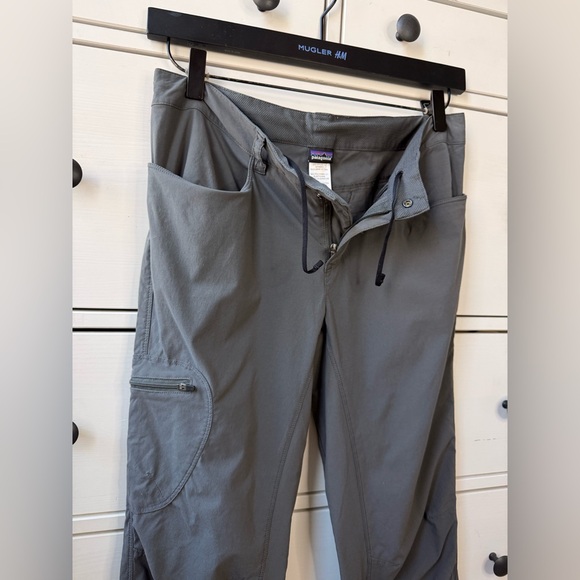 Patagonia Women’s Size 8/S Gray Hiking Cargo Pants Roll Tab Outdoor Trail - Picture 10 of 17
